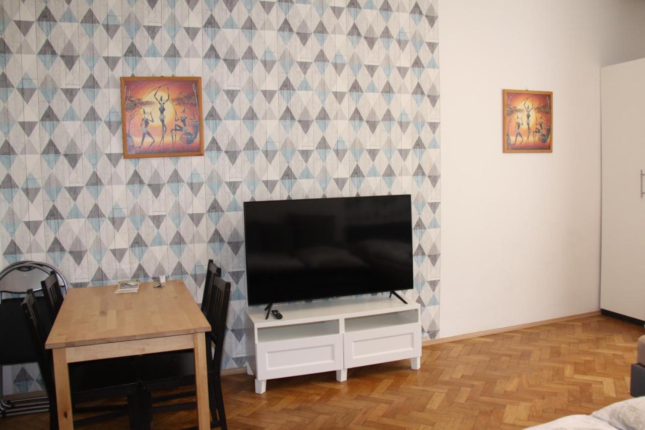 Central Prague Wenceslas Square Apartments エクステリア 写真