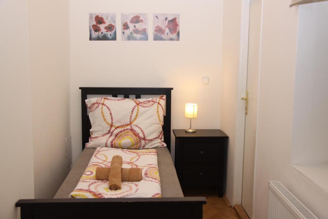 Central Prague Wenceslas Square Apartments エクステリア 写真